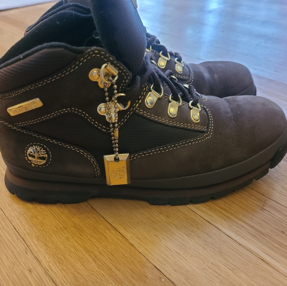 Brown timberland boots size 6